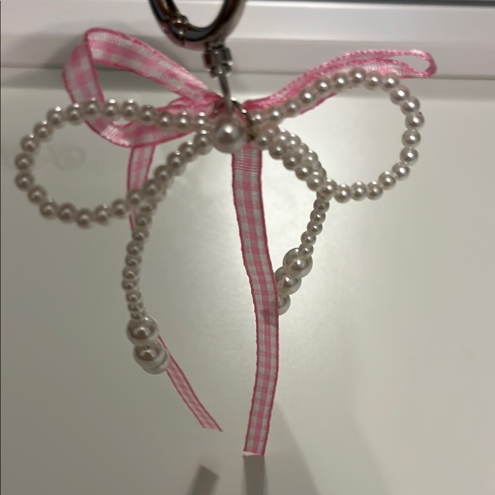 Pink Ribbon and Pearl Keychain - Picture 2 of 2